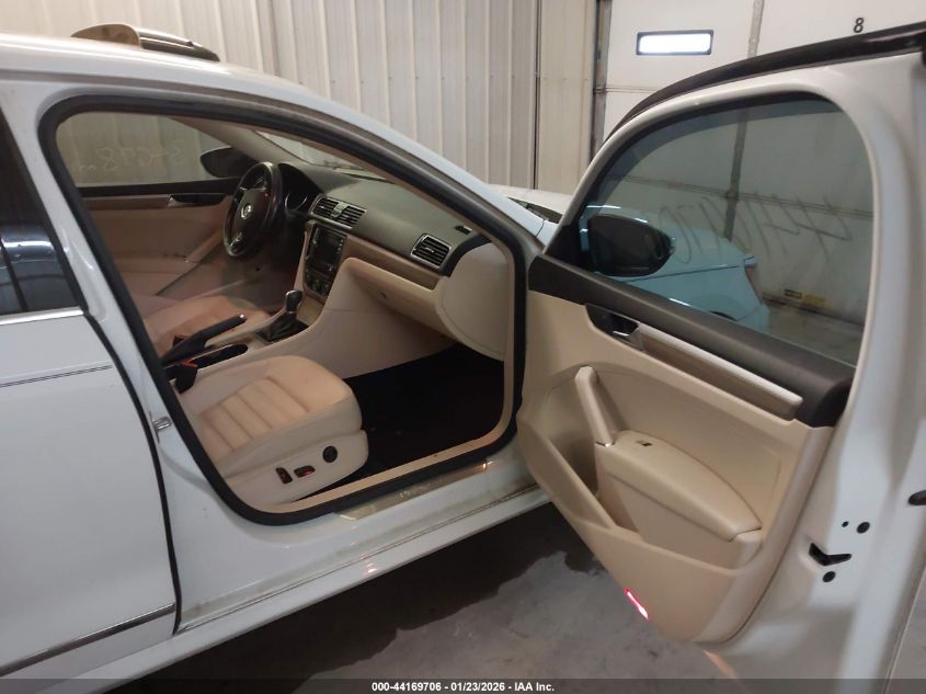 2018 Volkswagen Passat 2.0T Sel Premium