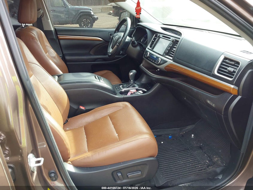 2018 Toyota Highlander Limited Platinum