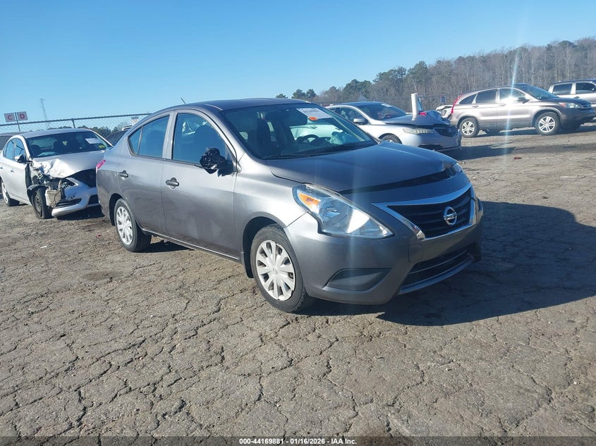 2017 Nissan Versa 1.6 S+