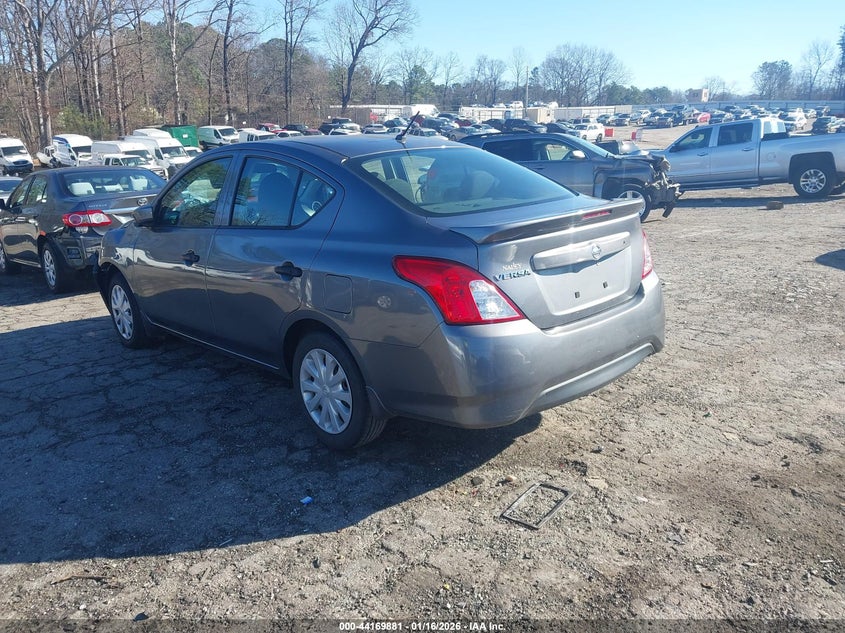 2017 Nissan Versa 1.6 S+