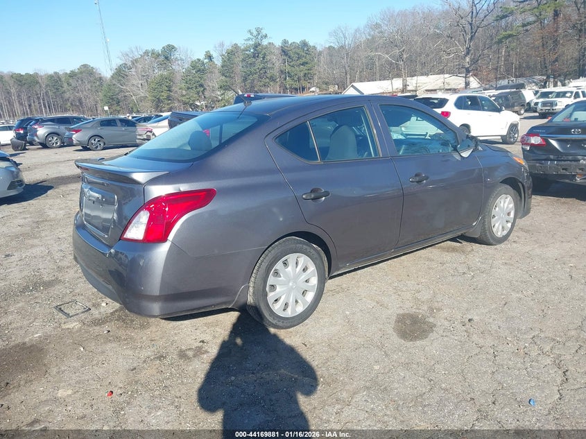 2017 Nissan Versa 1.6 S+