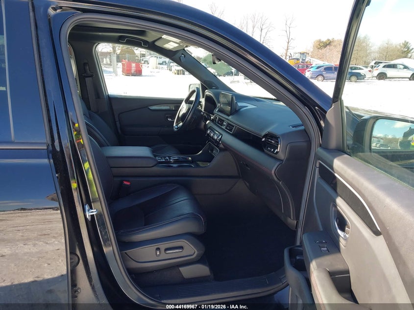 2025 Honda Pilot Black Edition