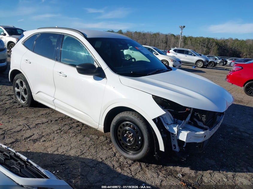 2023 Ford Escape St-Line