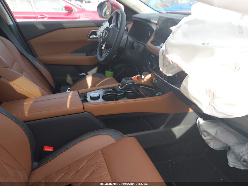 2025 Nissan Rogue Platinum Intelligent Awd