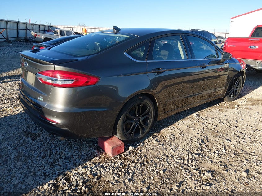 2020 Ford Fusion Se