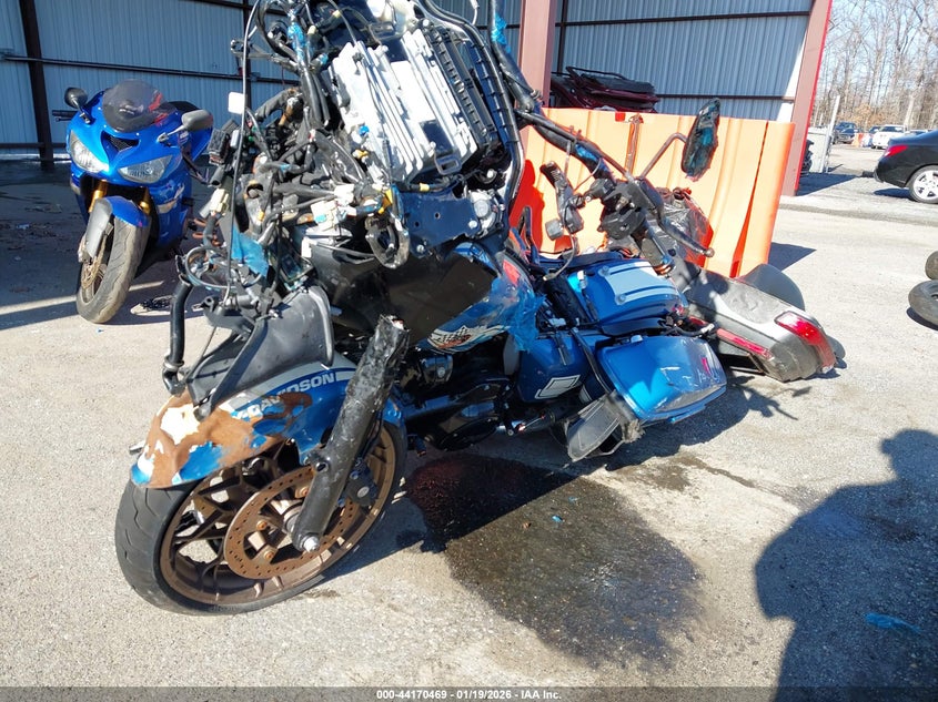 2023 HARLEY-DAVIDSON FLTRXST auction photo 2