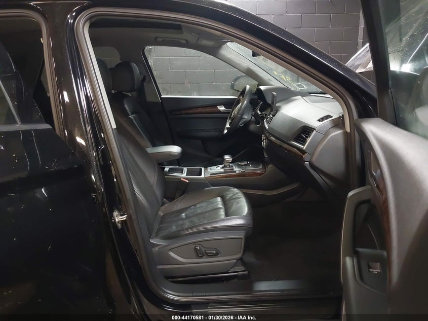 2018 Audi Q5 2.0T Premium/2.0T Tech Premium