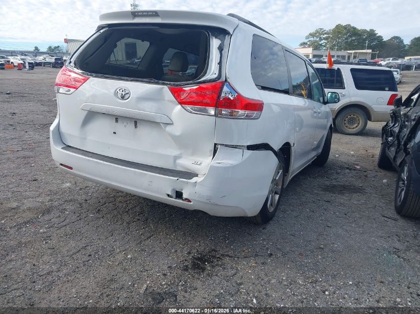 2014 Toyota Sienna Xle V6 8 Passenger