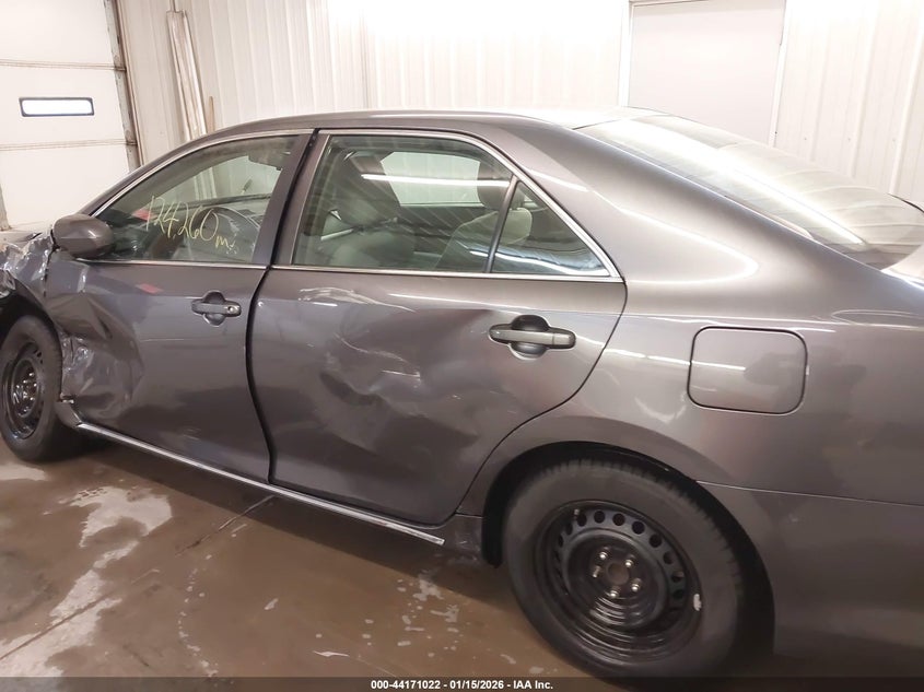 2014 Toyota Camry Le VIN: 4T4BF1FK2ER400343 Lot: 44171022