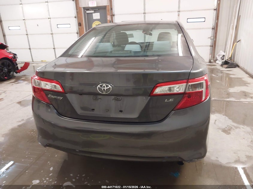 2014 Toyota Camry Le VIN: 4T4BF1FK2ER400343 Lot: 44171022