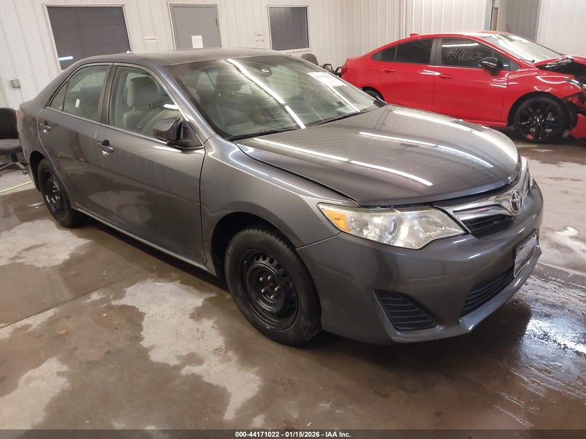 2014 TOYOTA CAMRY LE