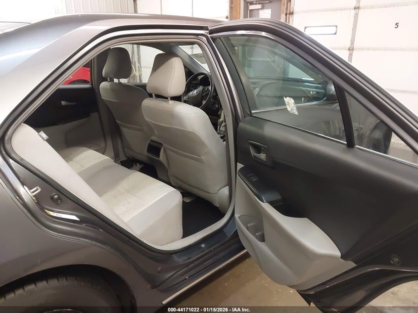 2014 Toyota Camry Le VIN: 4T4BF1FK2ER400343 Lot: 44171022