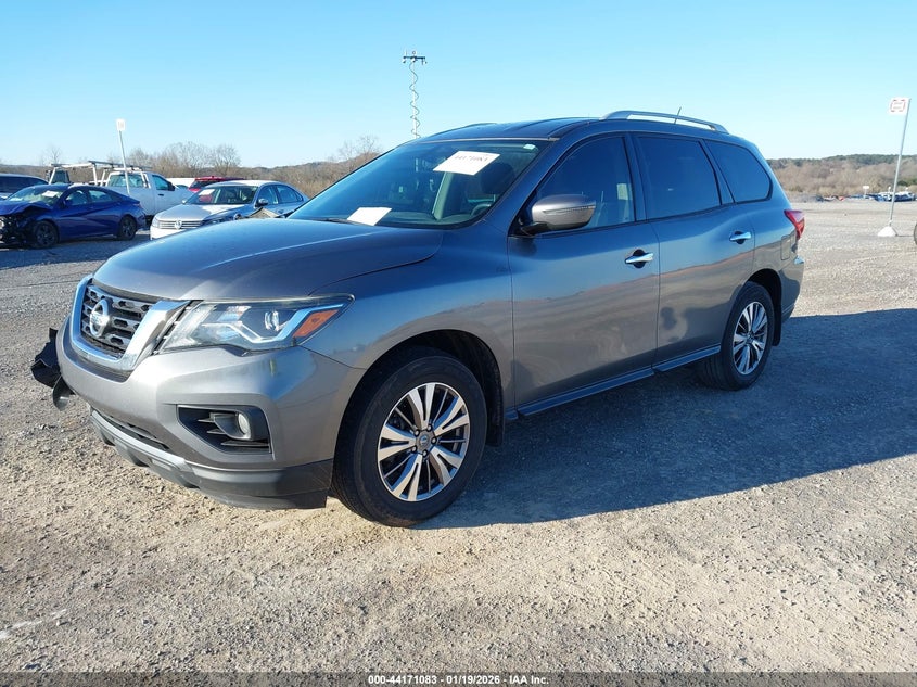 2018 Nissan Pathfinder Sv