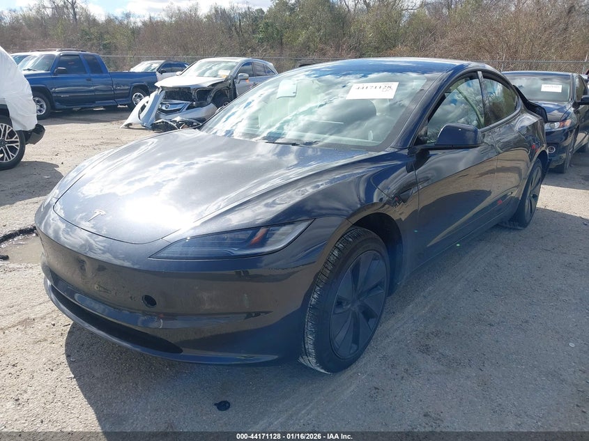 2025 Tesla Model 3 Long Range Rear-Wheel Drive/Standard Rear-Wheel Drive