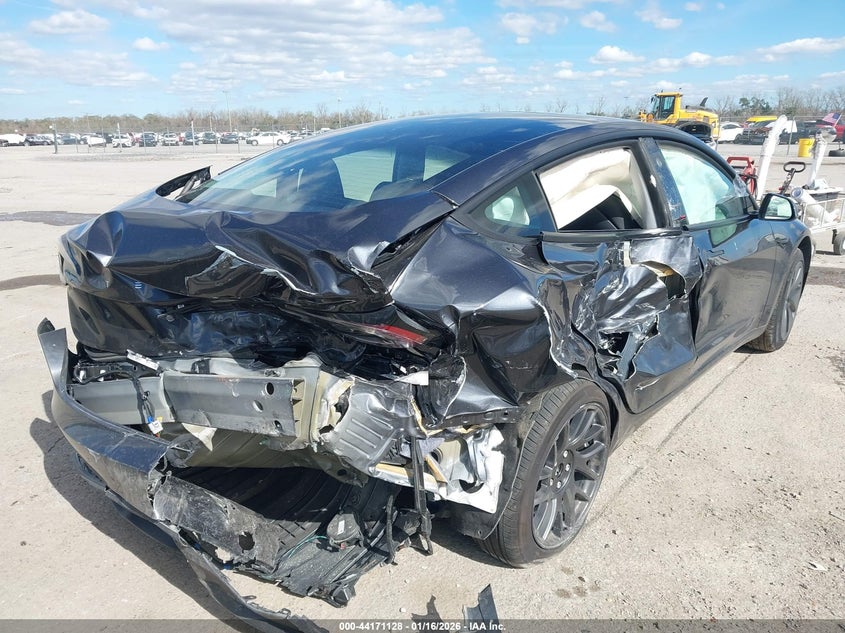 2025 Tesla Model 3 Long Range Rear-Wheel Drive/Standard Rear-Wheel Drive