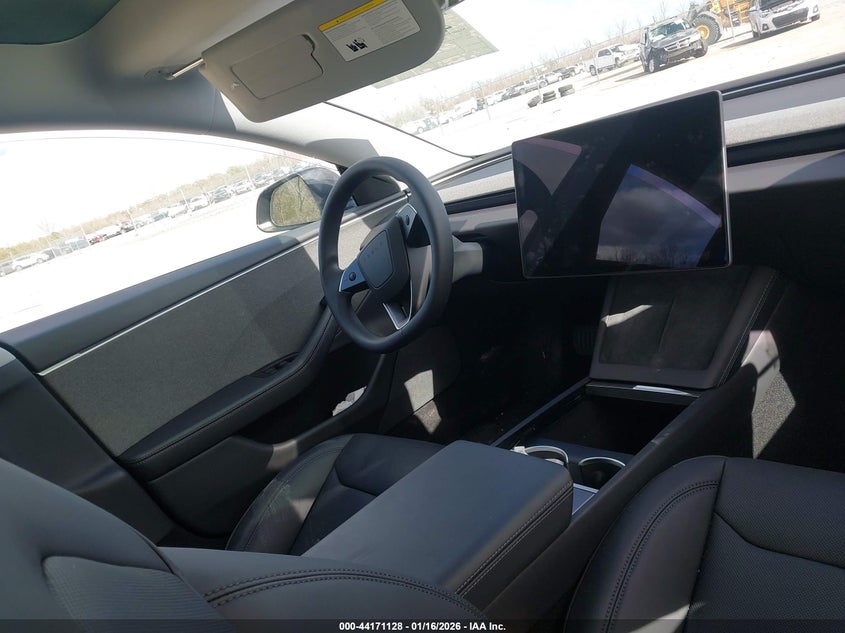 2025 Tesla Model 3 Long Range Rear-Wheel Drive/Standard Rear-Wheel Drive