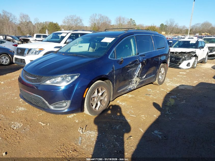 2017 Chrysler Pacifica Touring-L Plus