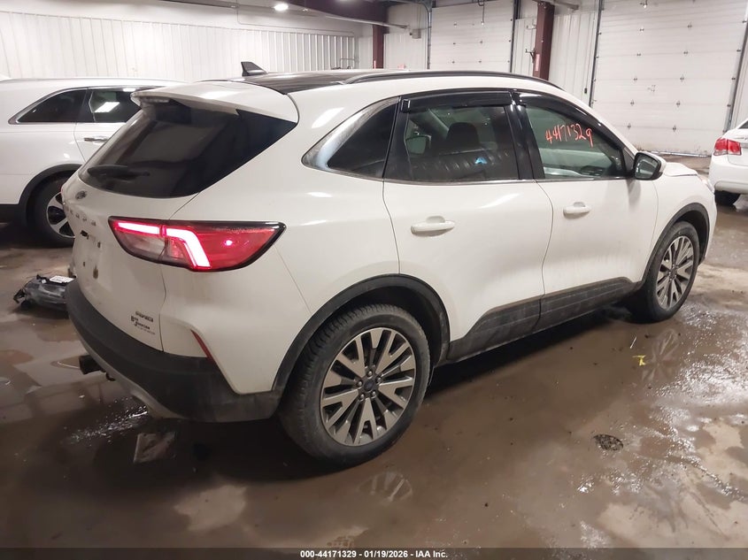 2022 Ford Escape Titanium