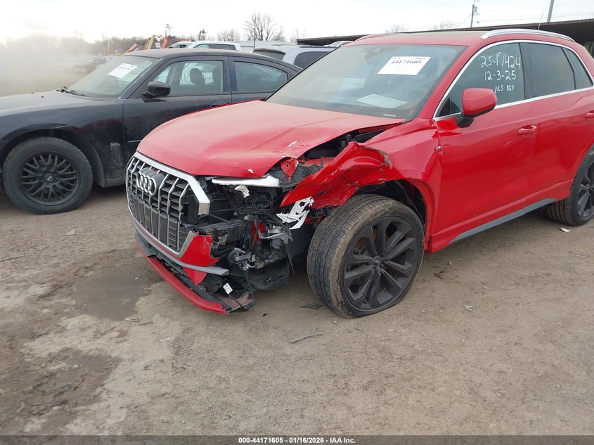 2020 Audi Q3 Premium Plus 45 Tfsi S Line Quattro Tiptronic VIN: WA1EECF37L1114614 Lot: 44171605