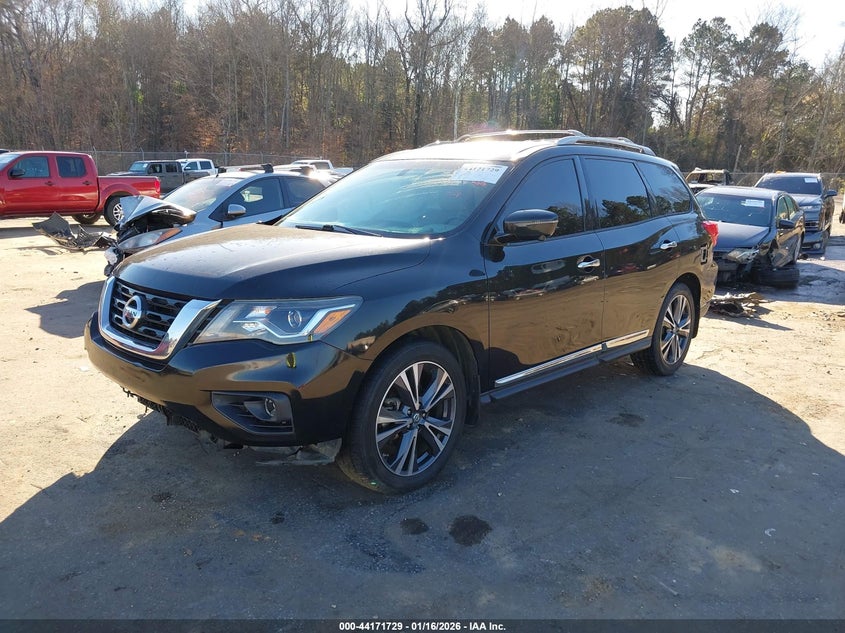 2017 Nissan Pathfinder Platinum
