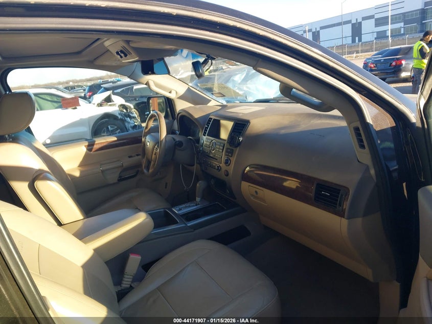 2014 Nissan Armada Platinum