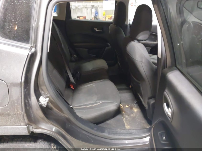 VIN 3C4NJCAB9JT202859 2018 JEEP COMPASS SPORT FWD