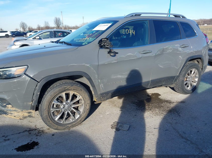 VIN 1C4PJMMX3MD170930 2021 JEEP CHEROKEE LATITUDE LUX 4X4