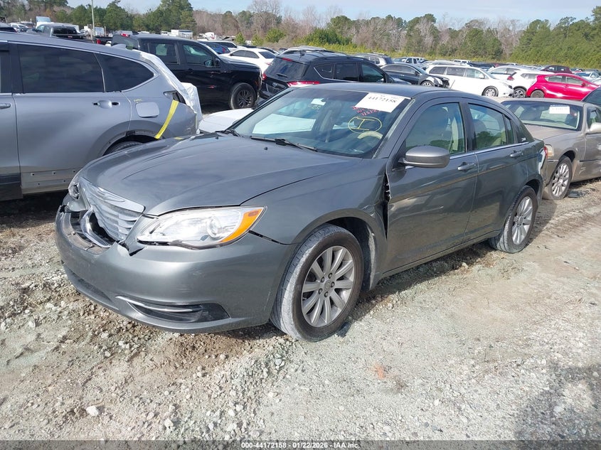 Vin: 1c3ccbbb1dn570018, lot: 44668117, chrysler 200 touring 20132