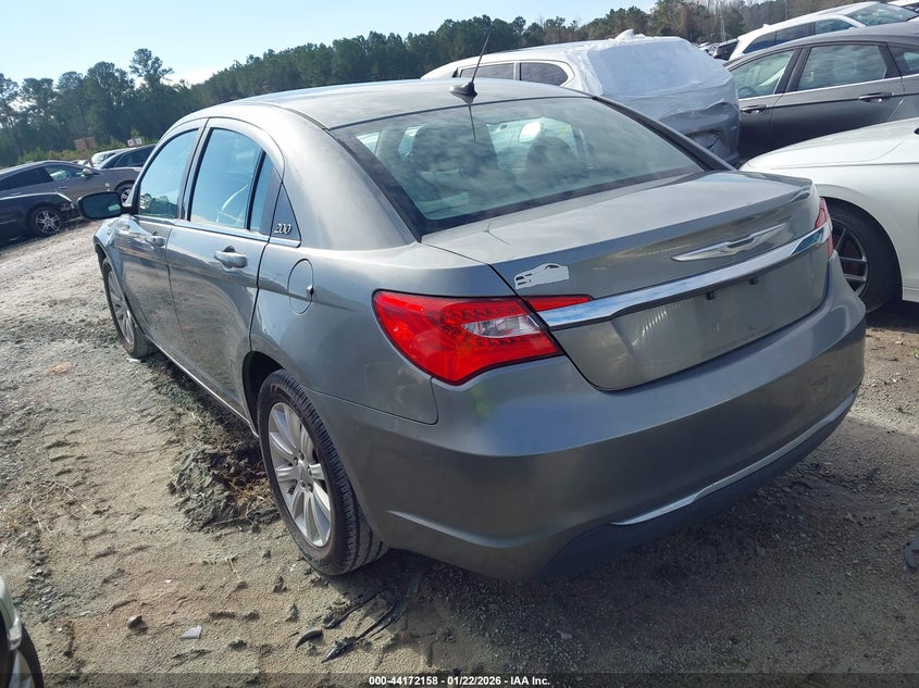 Vin: 1c3ccbbb1dn570018, lot: 44668117, chrysler 200 touring 20133