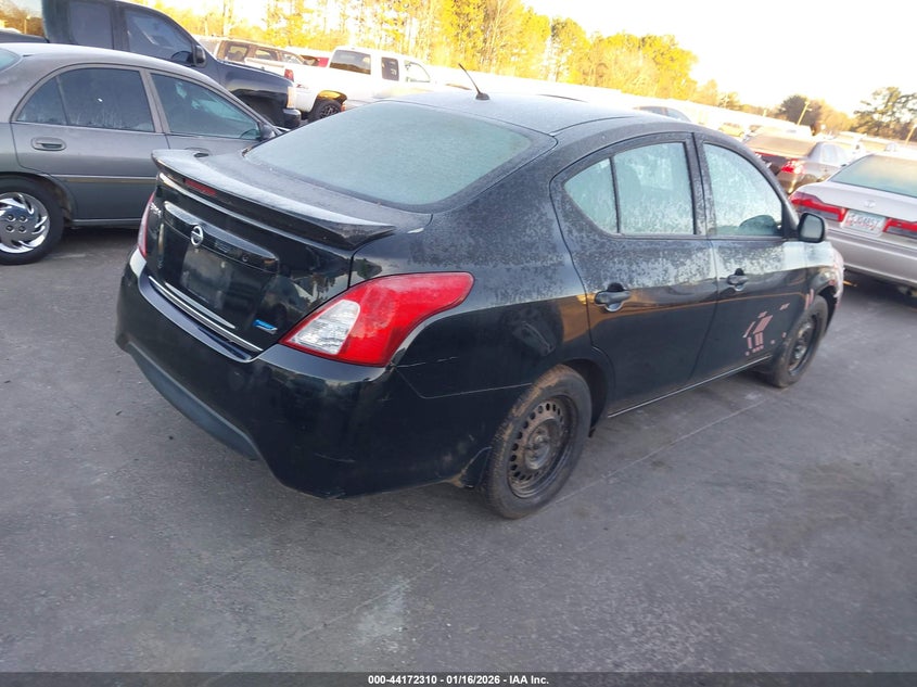 2015 Nissan Versa 1.6 S+