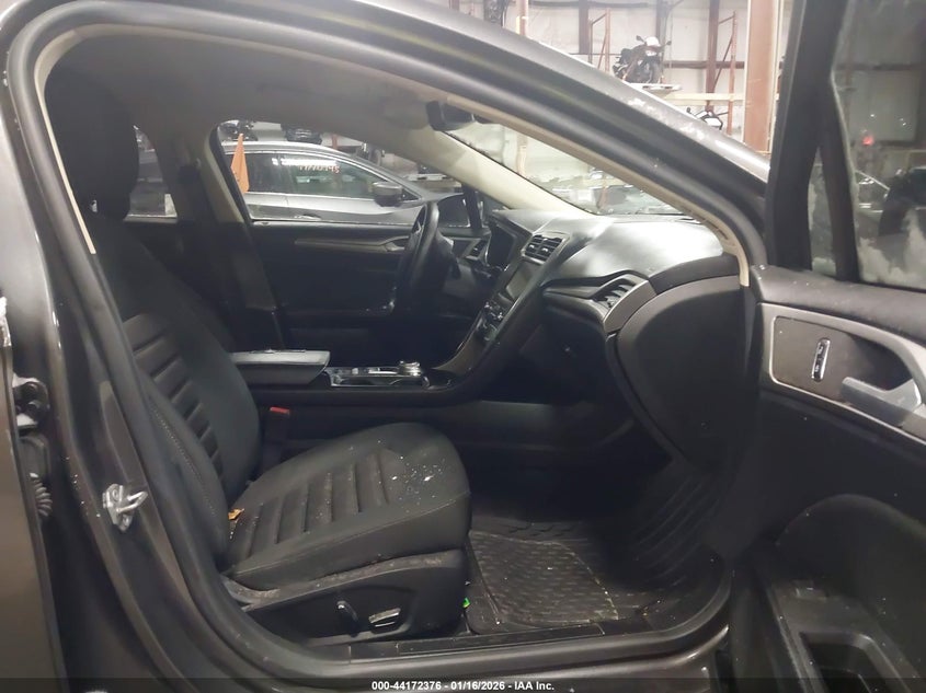 2019 FORD FUSION HYBRID auction photo 5