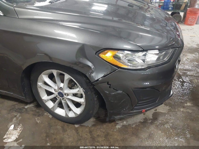 2019 FORD FUSION HYBRID auction photo 6
