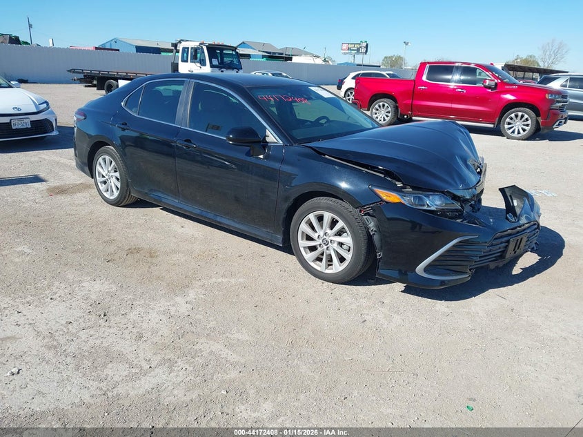 2021 Toyota Camry Le