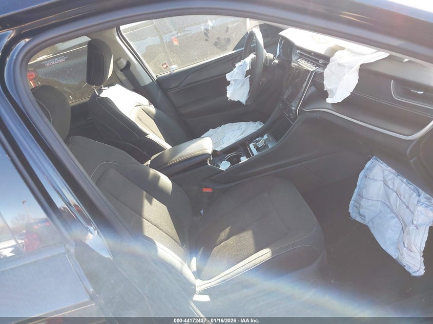 2023 Jeep Grand Cherokee Laredo 4X4