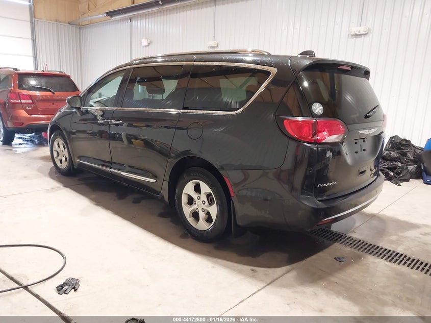 VIN 2C4RC1EG9HR559588 2017 CHRYSLER PACIFICA TOURING-L PLUS