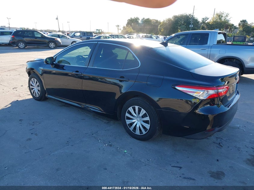 2019 Toyota Camry Hybrid Le