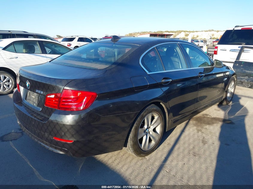 Vin: wbafr1c5xbc737508, lot: 44668813, bmw 528i 20114