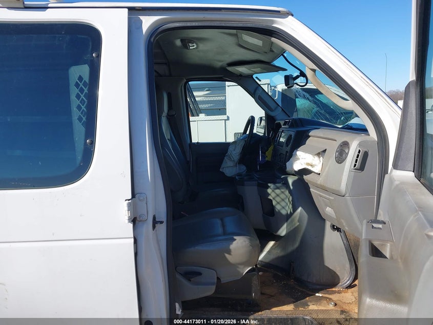 2014 Ford E-350 Super Duty Commercial