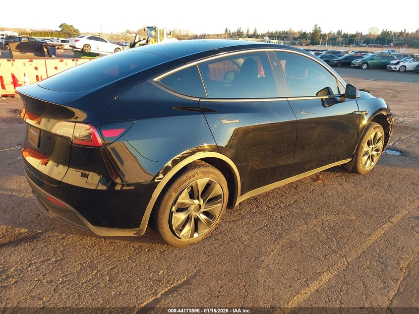 2024 Tesla Model Y Long Range Dual Motor All-Wheel Drive/Rwd