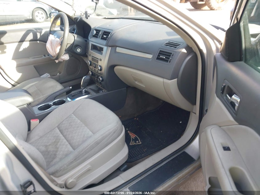 2010 FORD FUSION auction photo 5