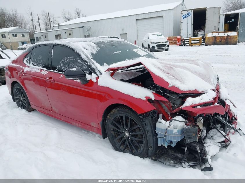 2022 Toyota Camry Xse Hybrid