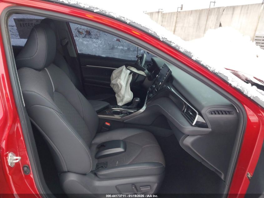 2022 Toyota Camry Xse Hybrid