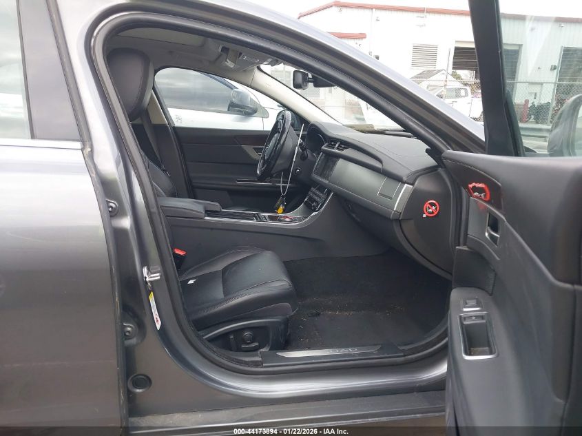 2017 Jaguar Xf 35T Prestige