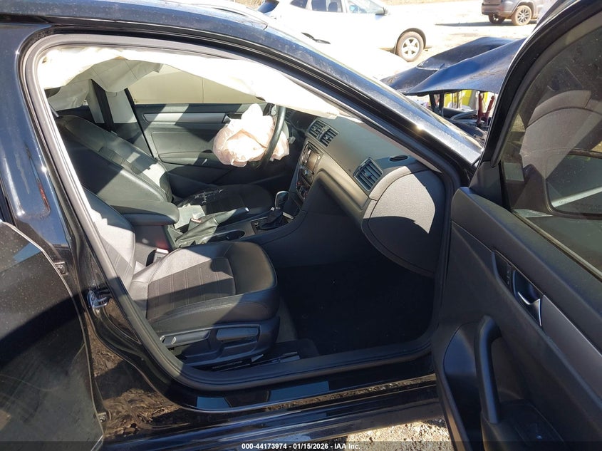 2015 Volkswagen Passat 1.8T Se