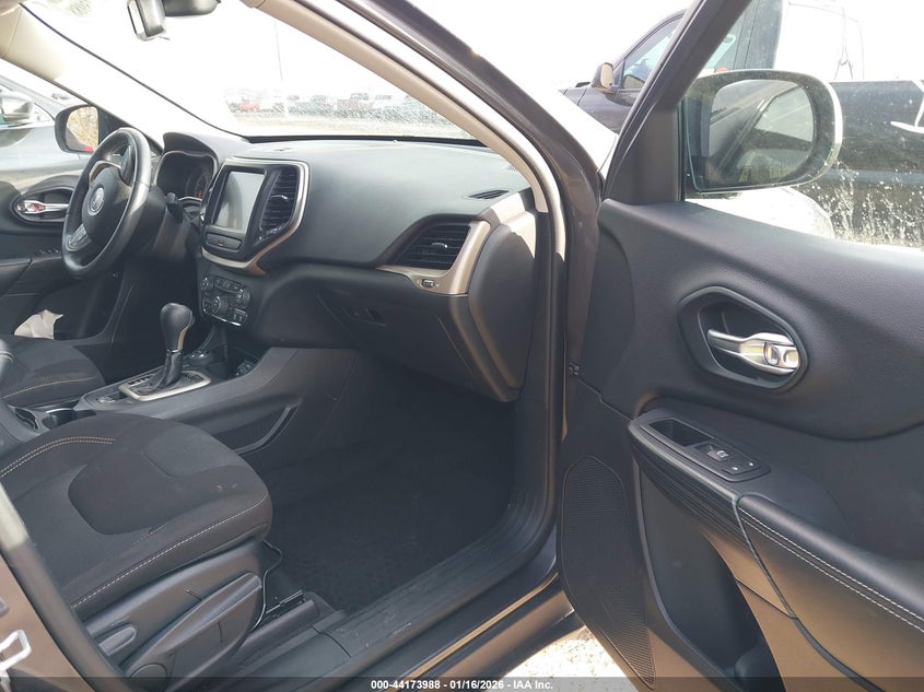 2016 Jeep Cherokee Altitude