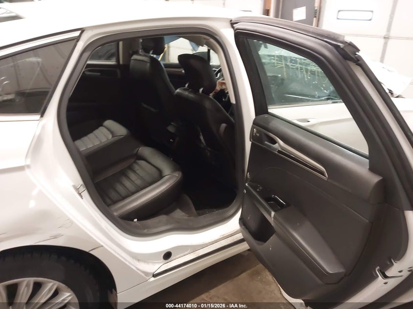 2013 FORD FUSION HYBRID auction photo 8