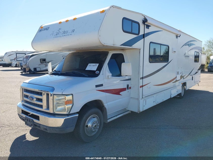 2011 Ford E-450 Cutaway
