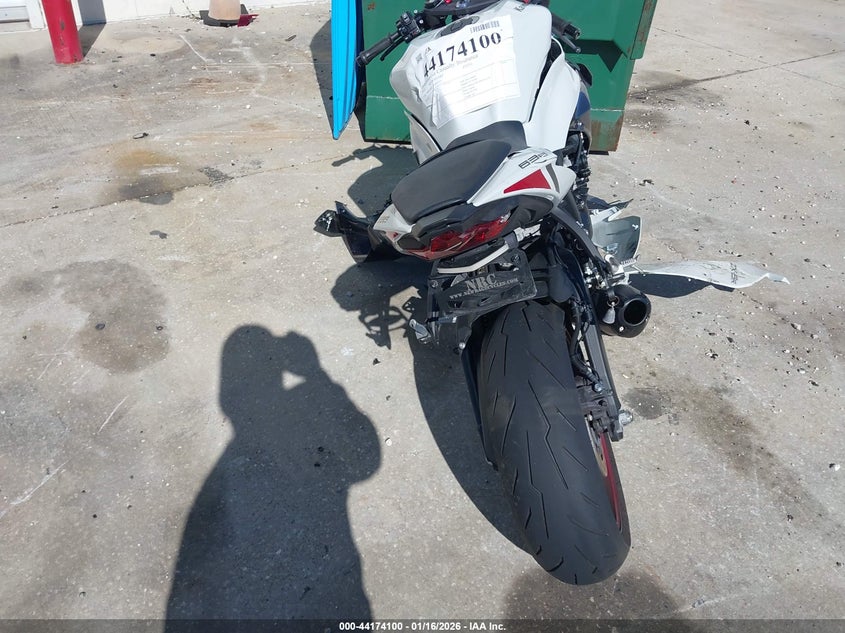 2025 Kawasaki Zx636 K VIN: JKBZXJJ13SA026059 Lot: 44174100