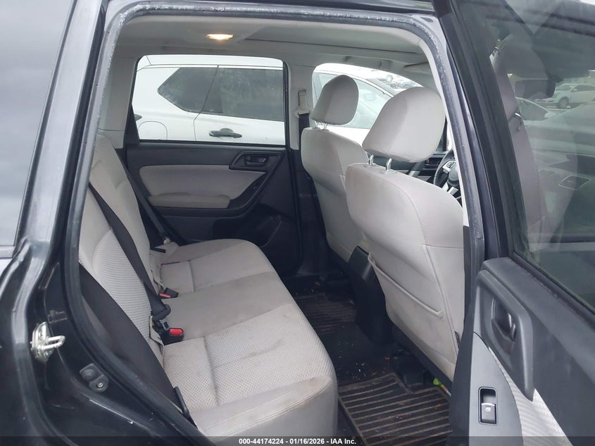 2017 SUBARU FORESTER auction photo 8