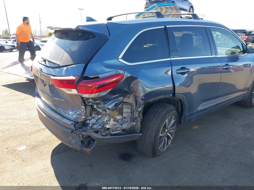 2017 Toyota Highlander Xle